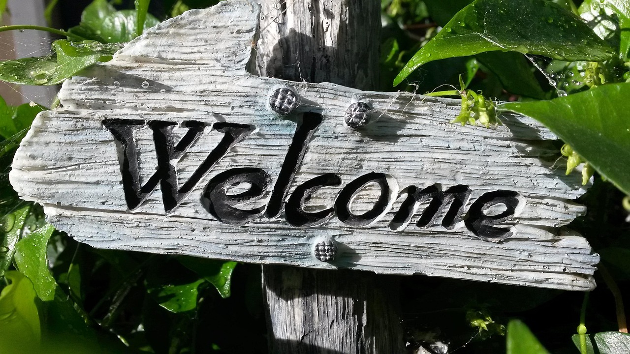 welcome sign, garden decoration, welcome, home, decoration, garden, sign, spring, nature, house, gray home, gray house, gray garden, gray welcome, gray gardening